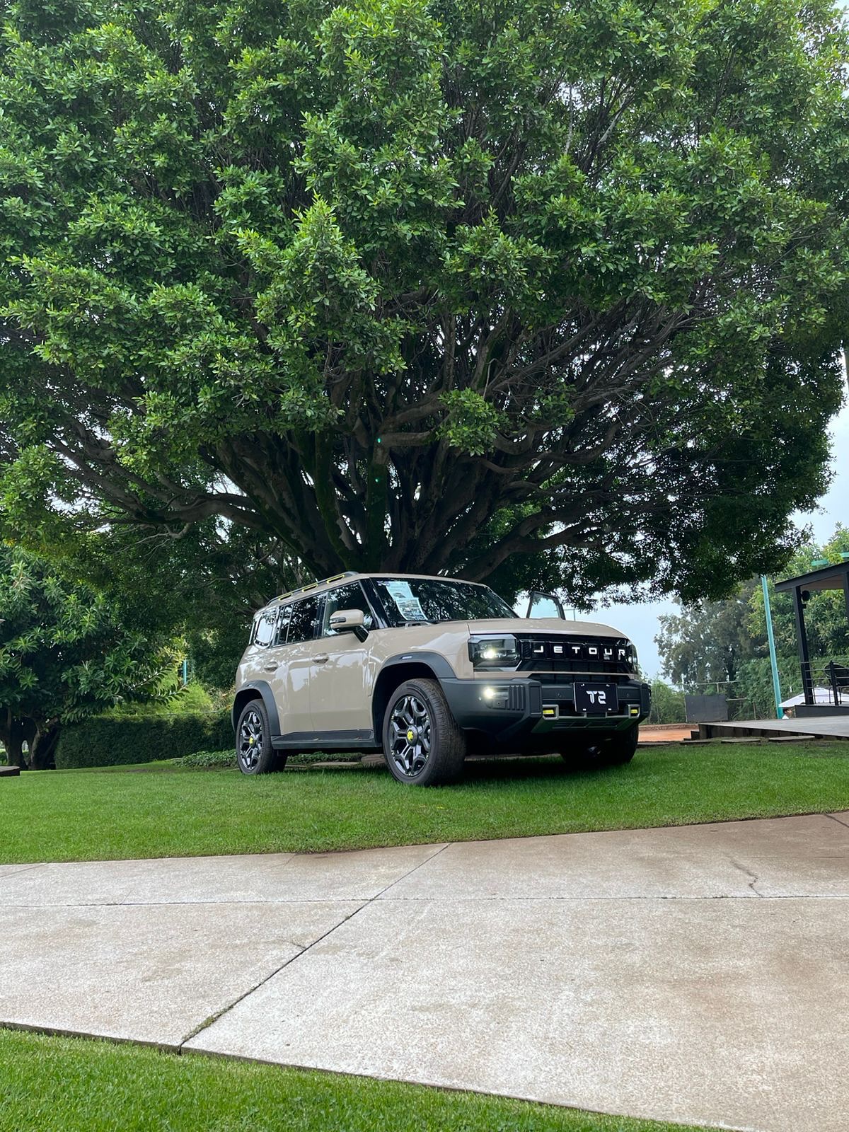 SUV Jetour Soueast en exhibición
